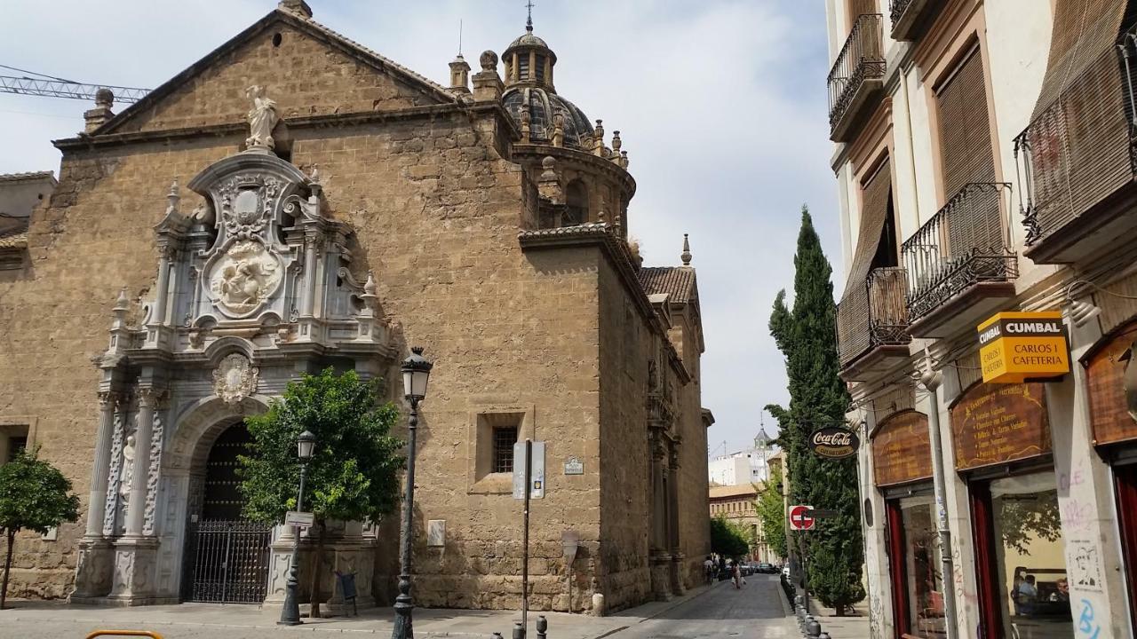 Patio San Jeronimo Casa De Arte Granada